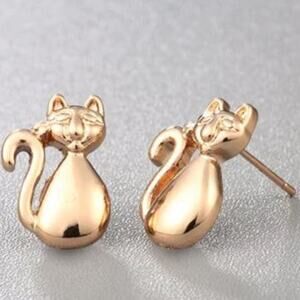 Sitting Cat Post Earrings